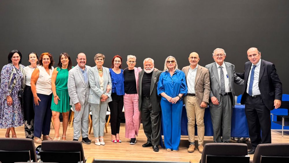 Miembros junta saliente, y nuevos miembros de junta electa